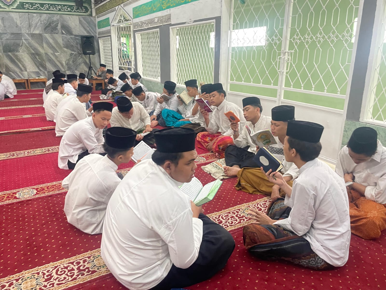 Read more about the article Pendidikan Al-Qur’an | Belajar Al-Qur’an di Pondok Pesantren Al Washilah