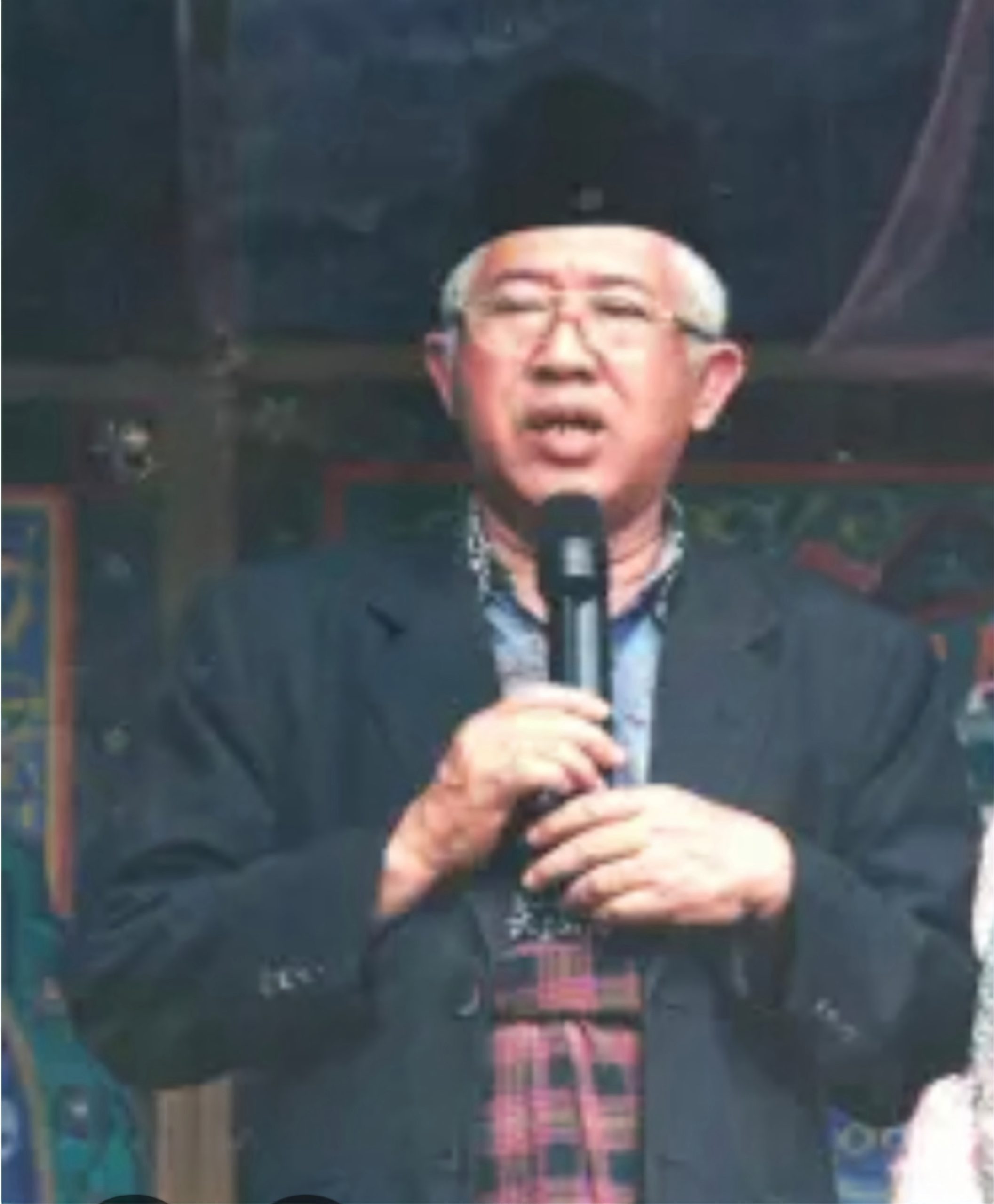 Read more about the article KH. Dasuki Adnan