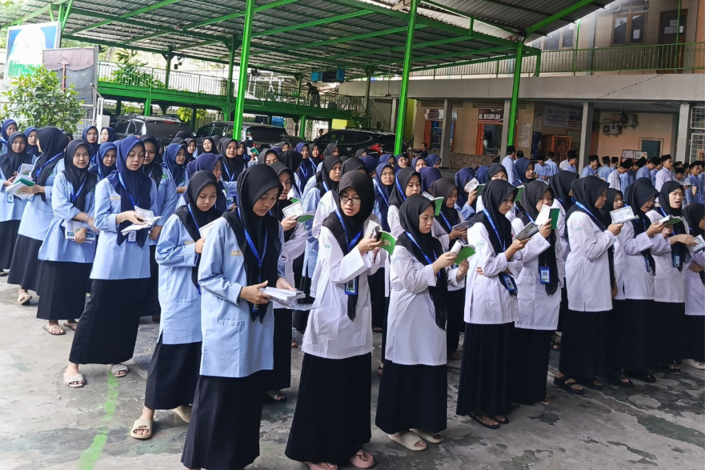Gelombang Pendaftaran Pondok Pesantren
