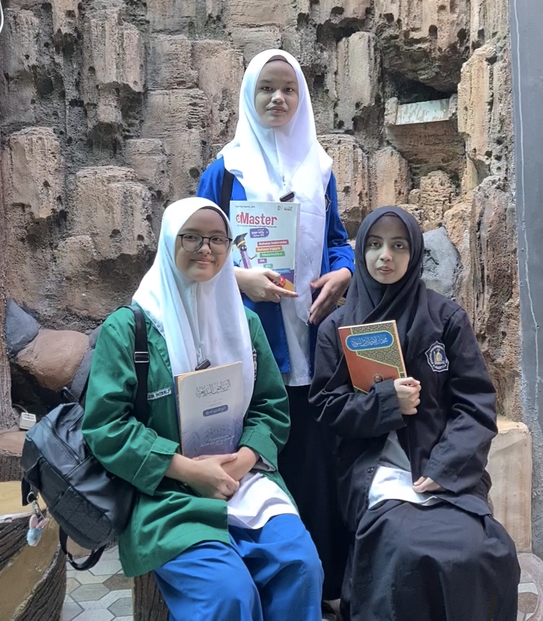 Read more about the article Rincian Biaya Pendidikan Pondok Pesantren Al Washilah Jakarta 2026–2027