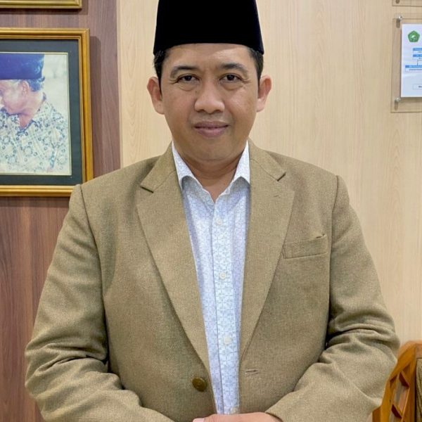 Bakti ke Istri Melupakan Ibu? Hati-hati! Menimbang Ulang Prioritas Keluarga dalam Perspektif Islam