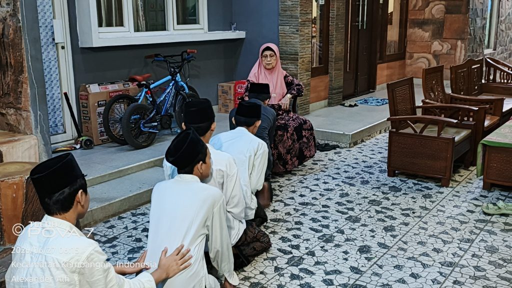 Apa adab yang paling utama dalam menuntut ilmu?