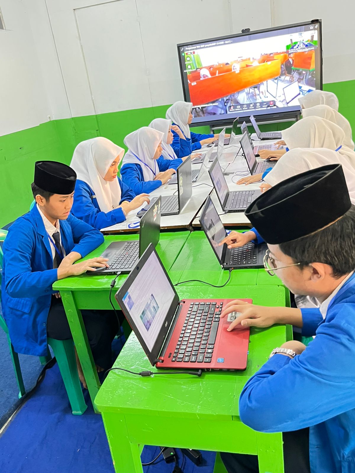 Read more about the article Sekolah Formal Berbasis Pesantren di Jakarta Kian Diminati, Orang Tua Utamakan Pendidikan Karakter