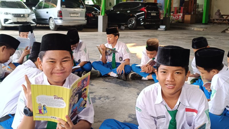 G7KAIH Literasi MTs Al Washilah Jakarta: Menumbuhkan Budaya Membaca dan Karakter Generasi Hebat