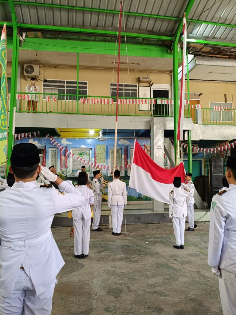 Upacara 17 agustus ponpes alwashilah