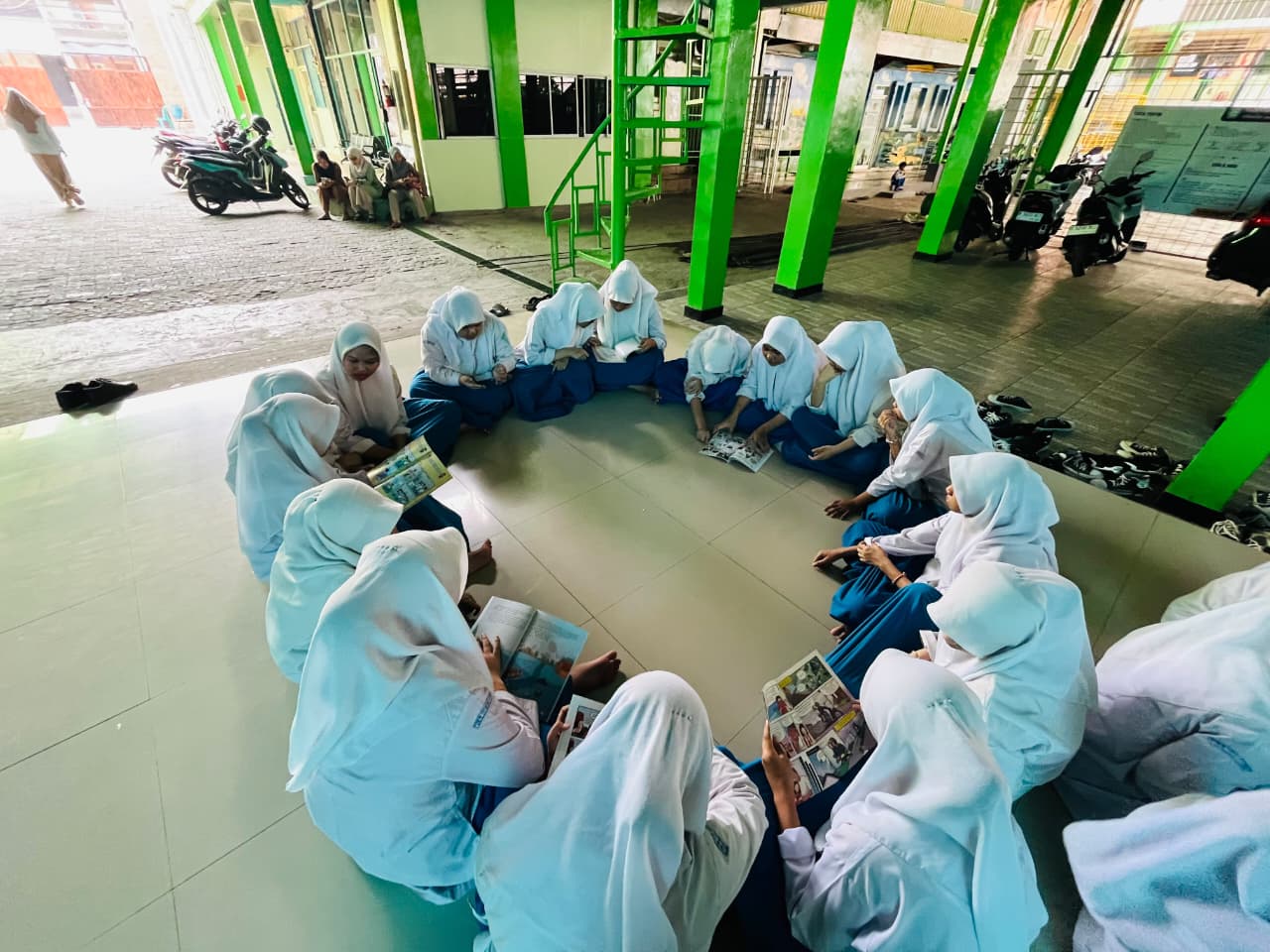 Read more about the article Bangun Budaya Membaca, MTs Al Washilah Jakarta Gelar G7KAIH Literasi